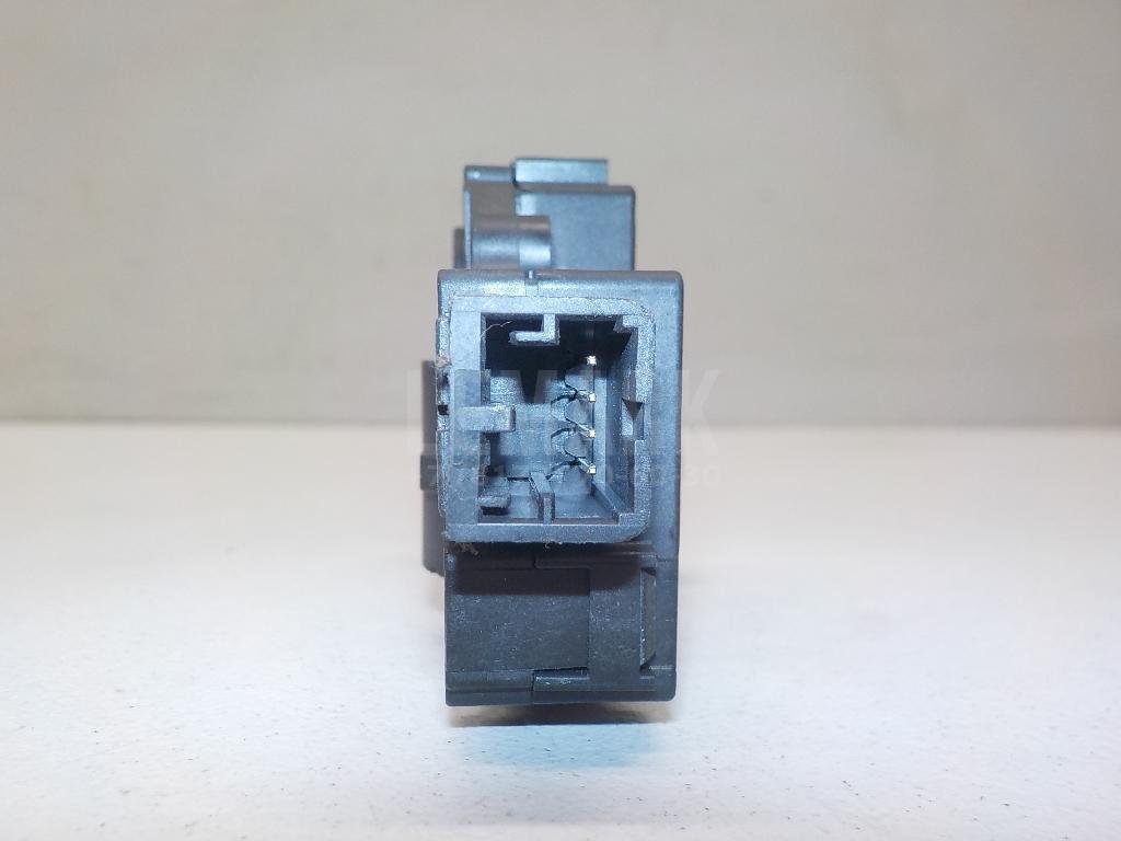 Моторчик заслонки отопителя