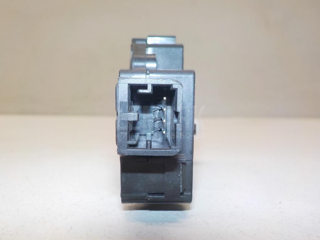 Моторчик заслонки отопителя