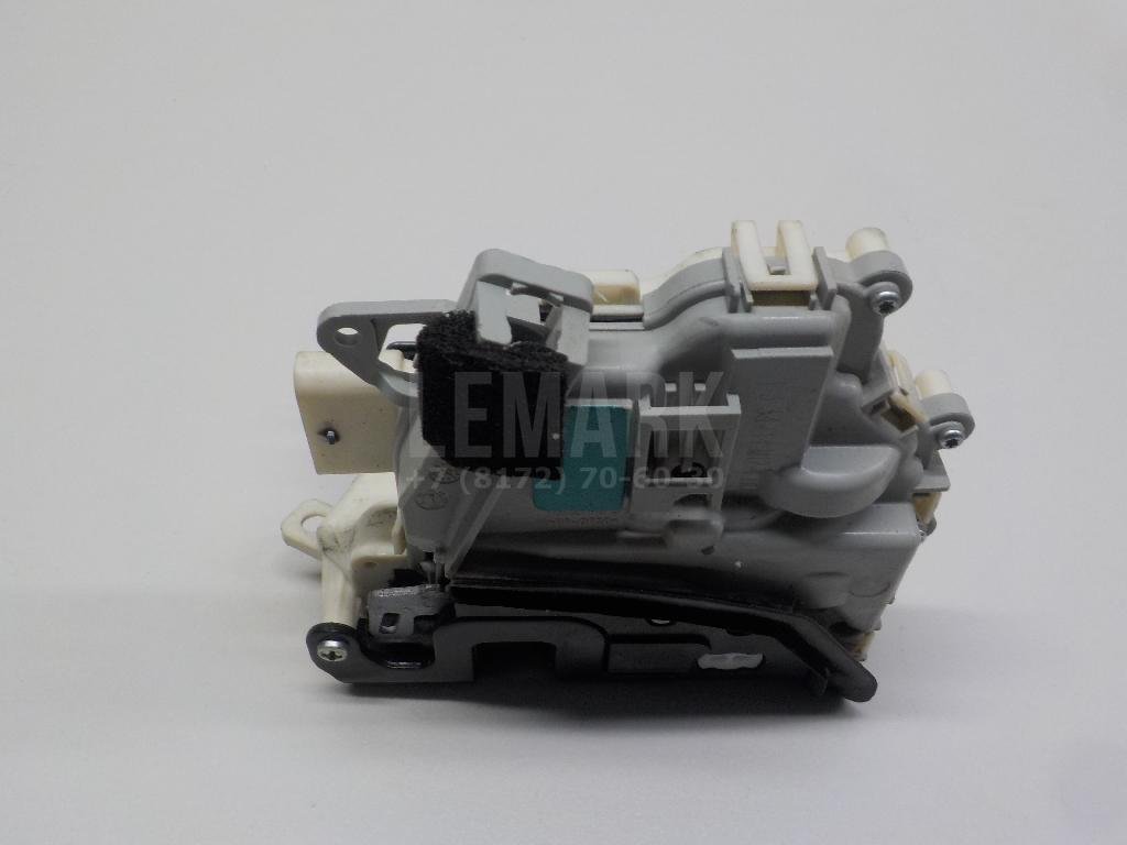 Замок двери передней правой