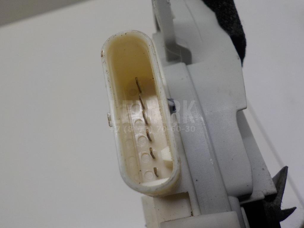 Замок двери передней правой