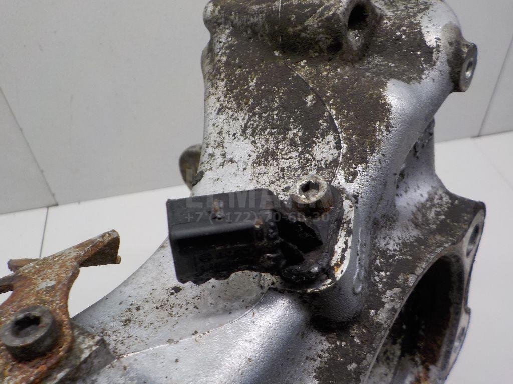 Кулак поворотный задний левый