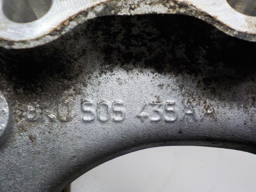 Кулак поворотный задний левый