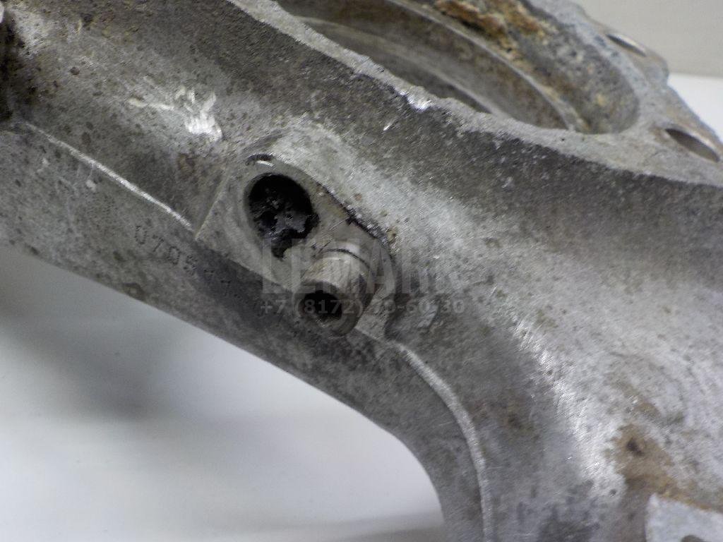 Кулак поворотный передний левый