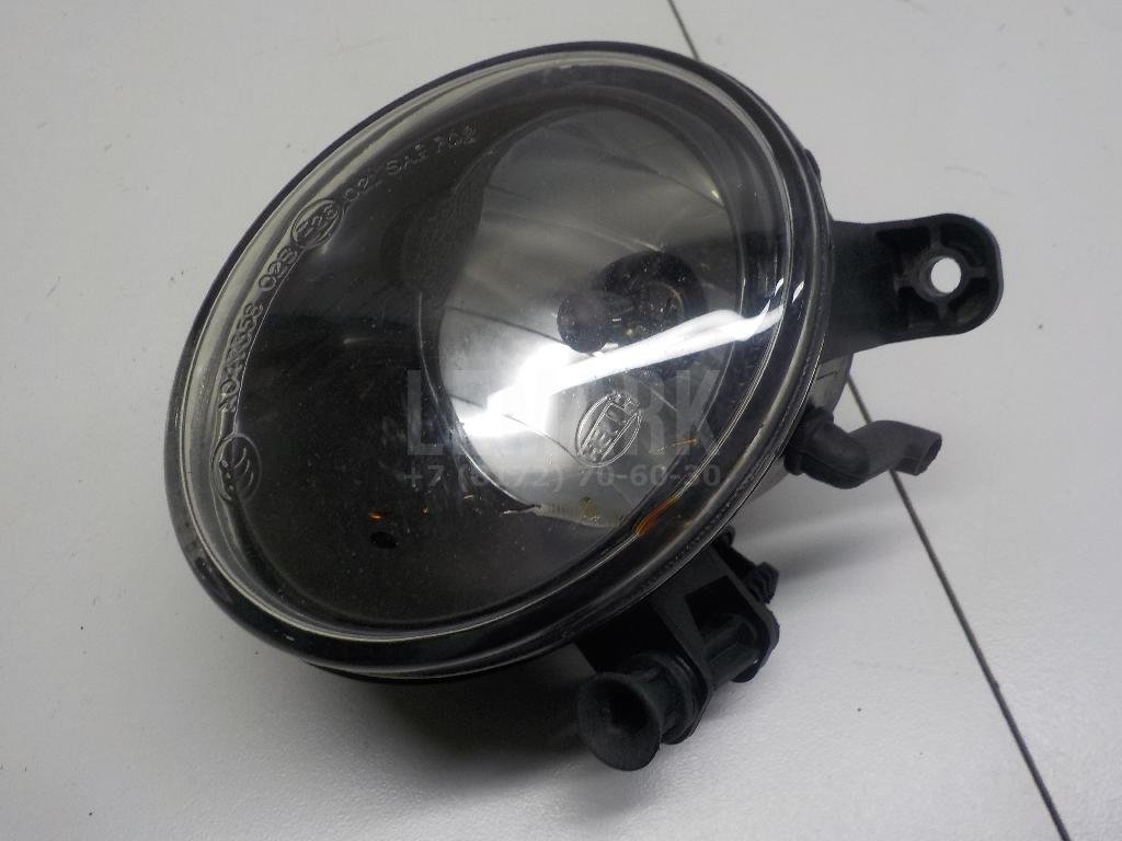 Фара противотуманная левая