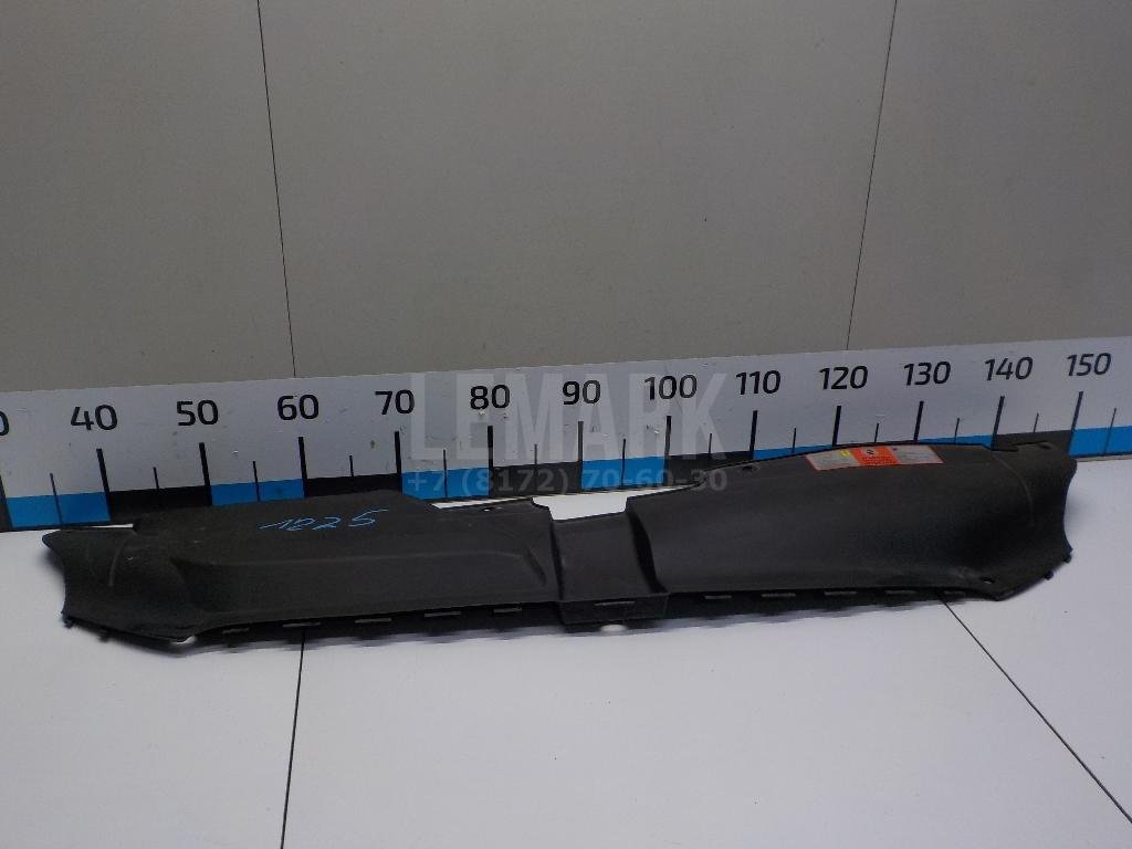 Кожух замка капота