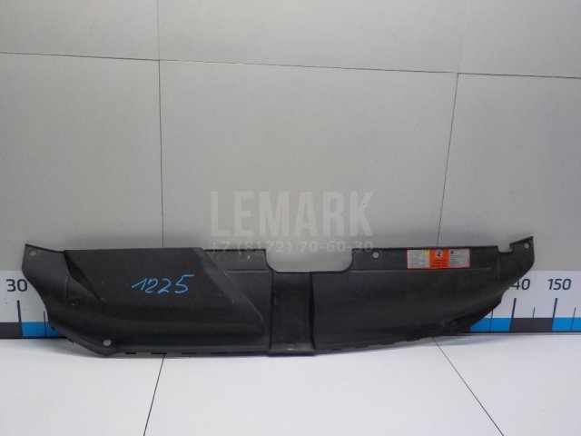 Кожух замка капота