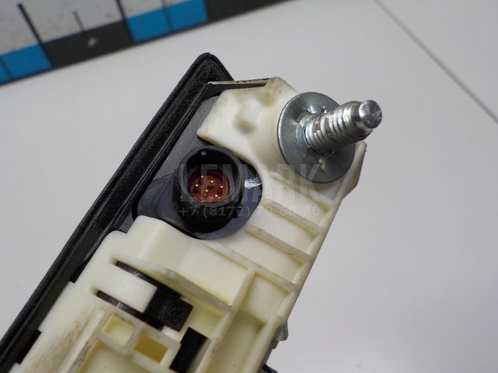 Кнопка открывания багажника