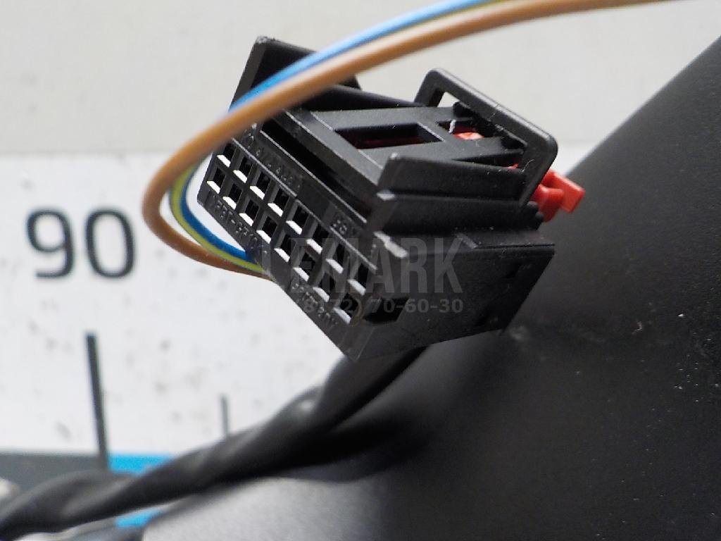 Зеркало правое электрическое