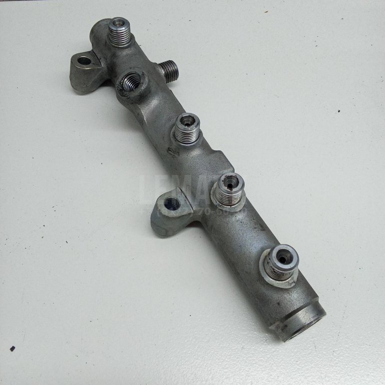 Рейка топливная (рампа)