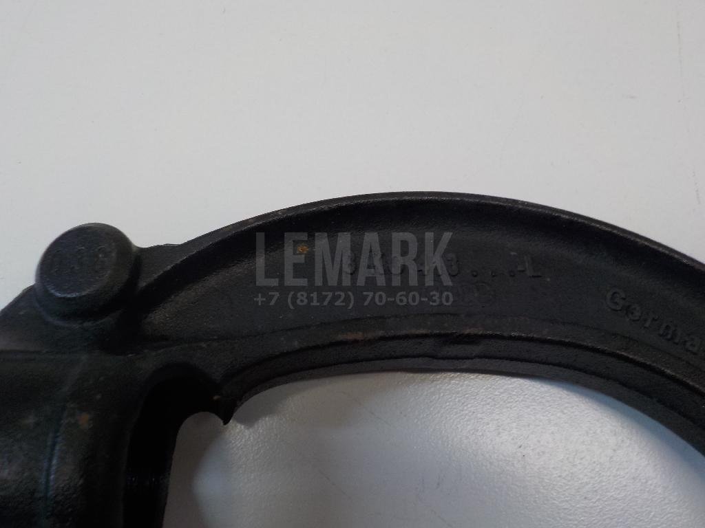 Кронштейн амортизатора