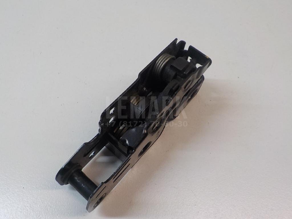 Замок капота