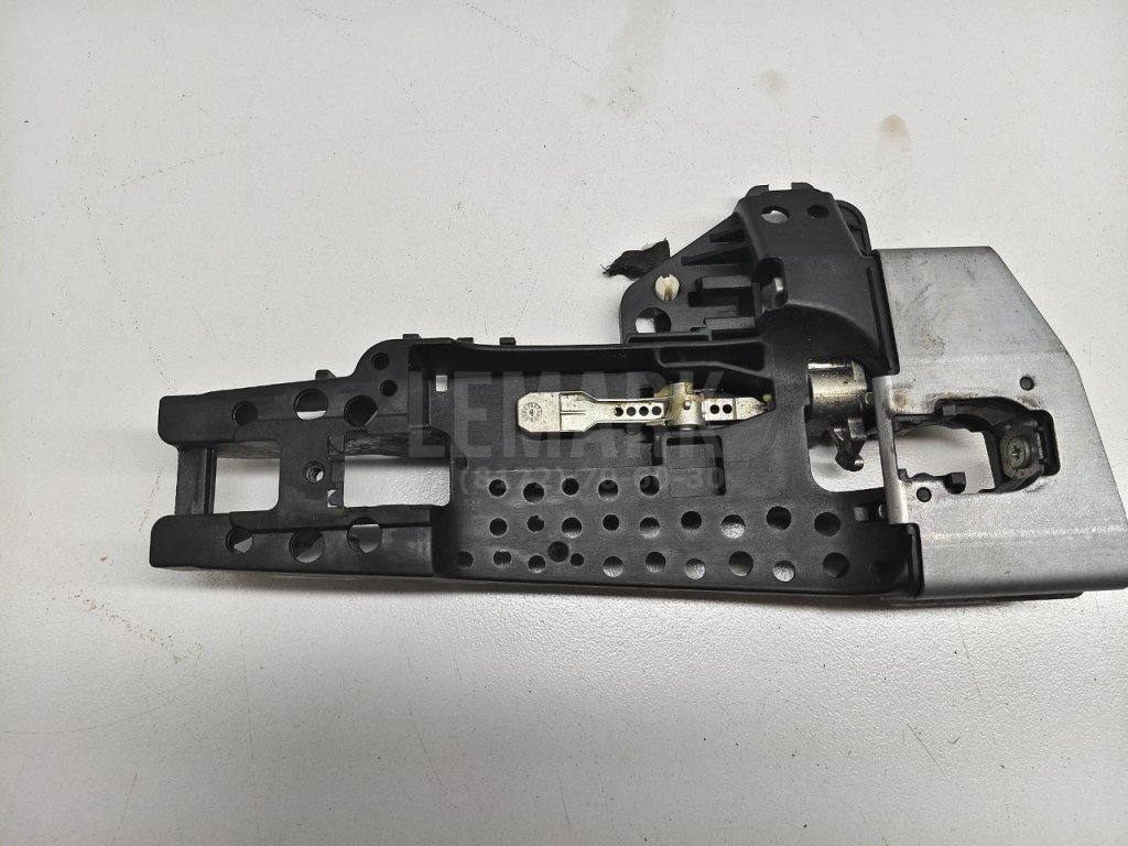 Кронштейн ручки