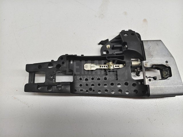 Кронштейн ручки