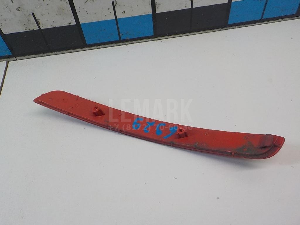 Отражатель в бампер задний левый