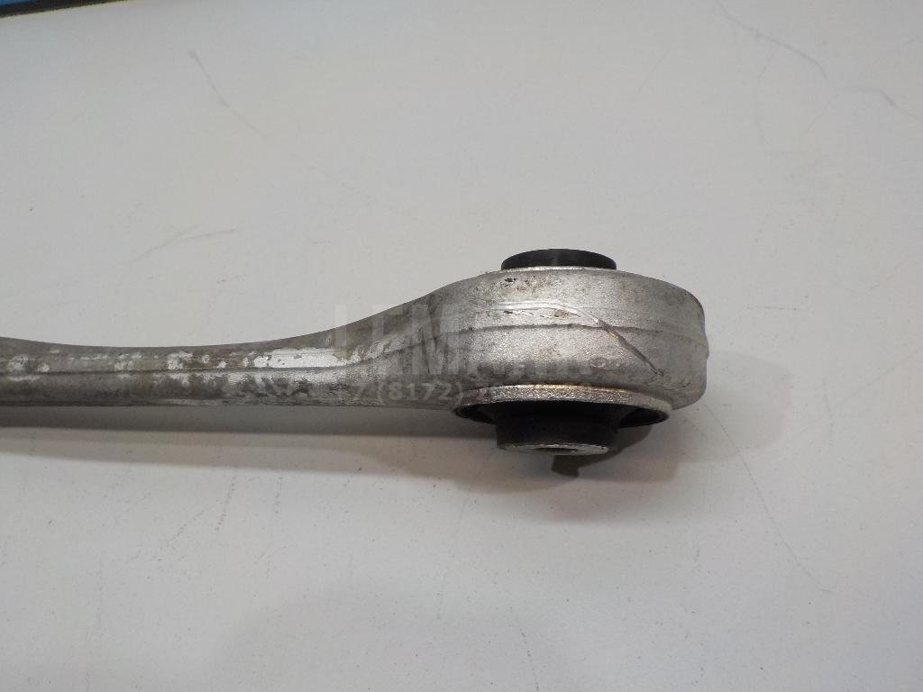 Рычаг передний верхний левый передний