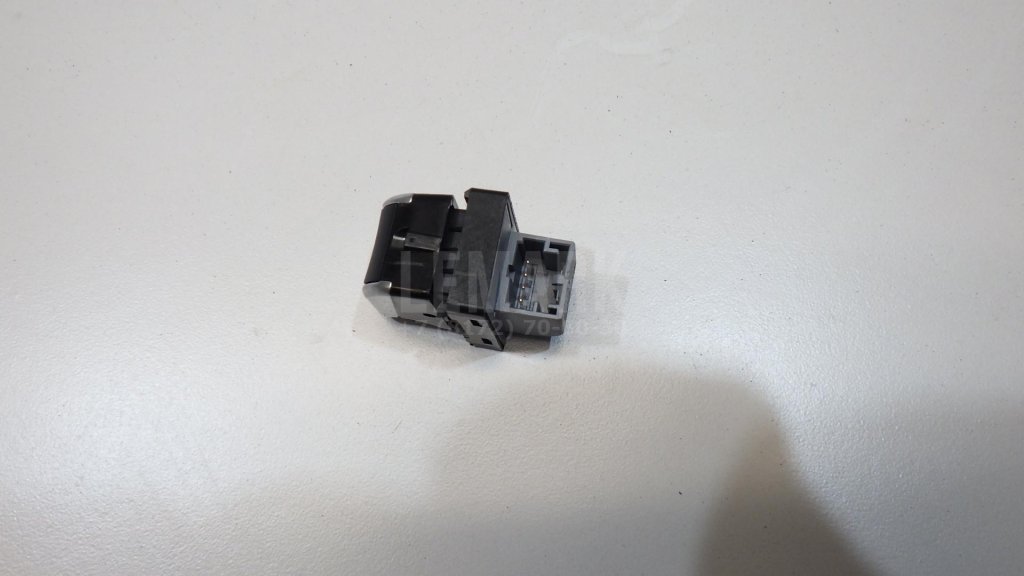 Кнопка стеклоподъемника