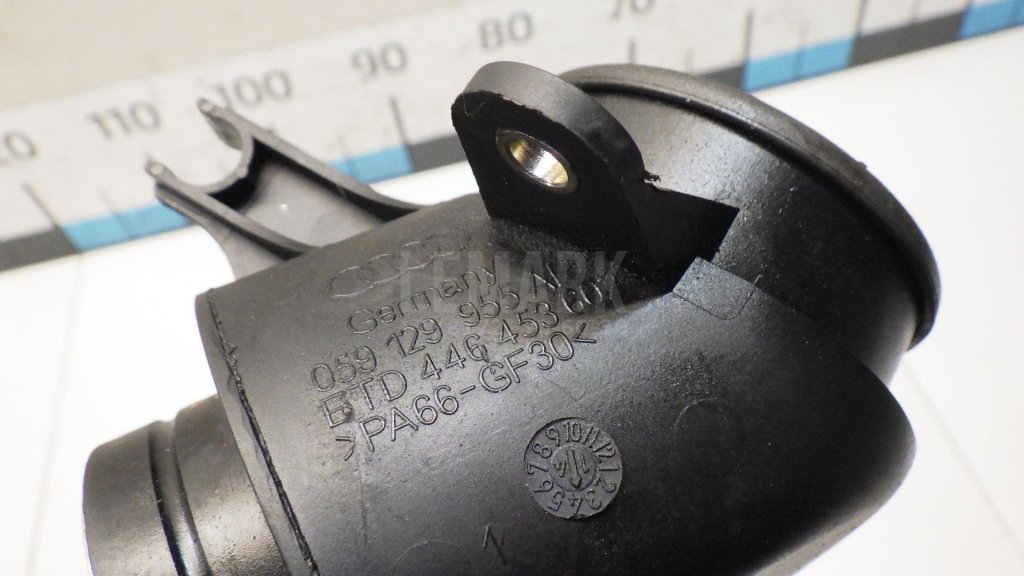 Патрубок воздушного фильтра