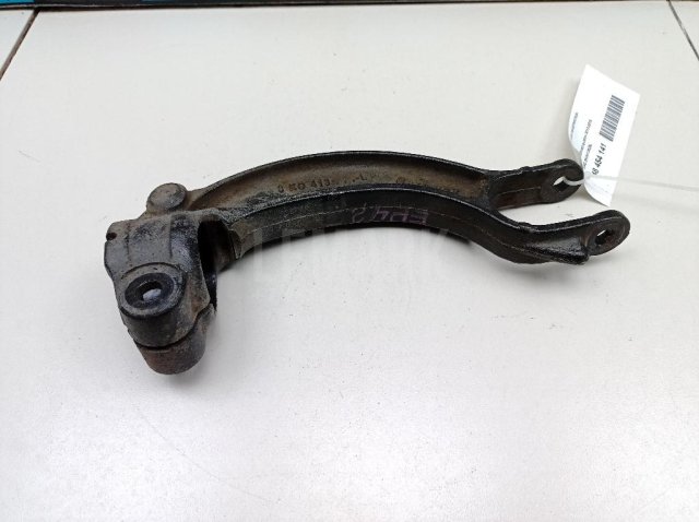 Кронштейн амортизатора