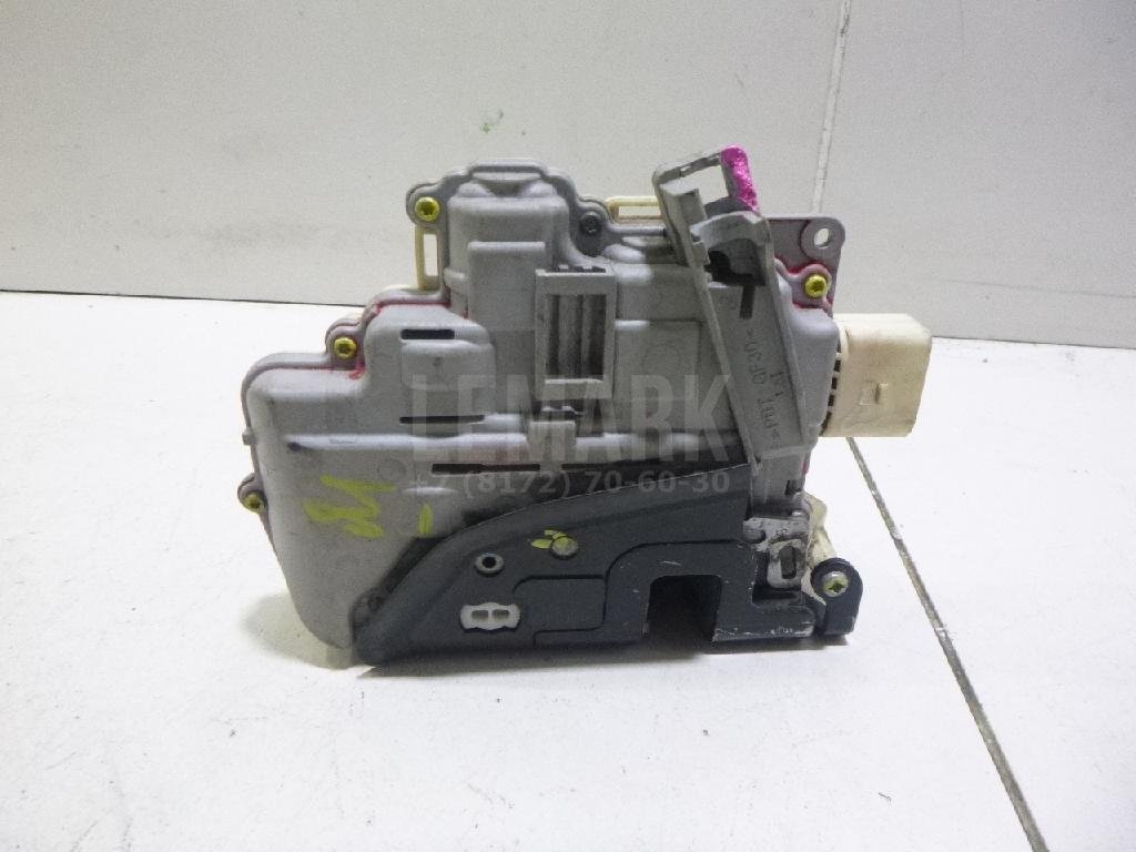 Замок двери передней левой