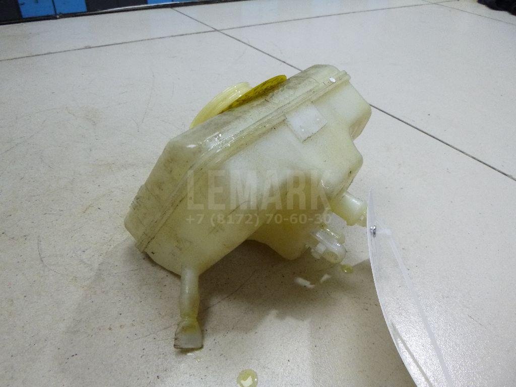 Бачок главного тормозного цилиндра