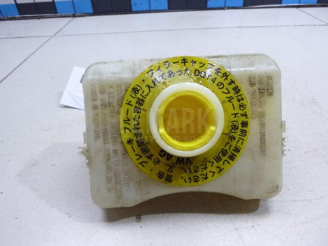 Бачок главного тормозного цилиндра