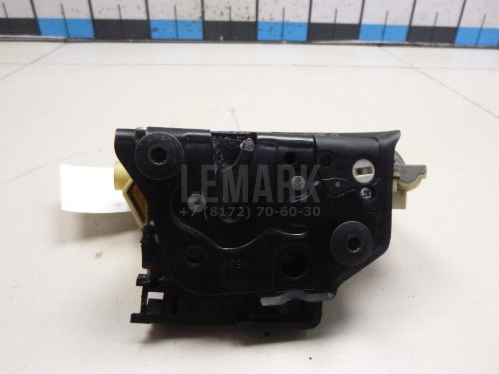 Замок двери передней правой