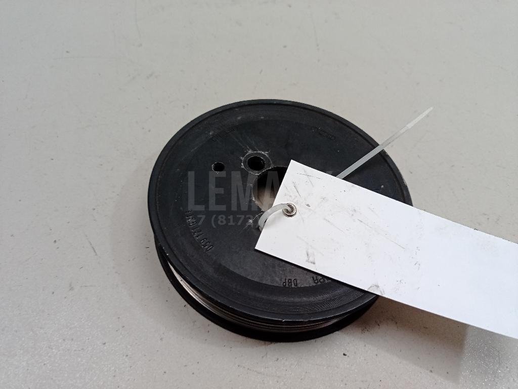 Шкив водяного насоса (помпы)