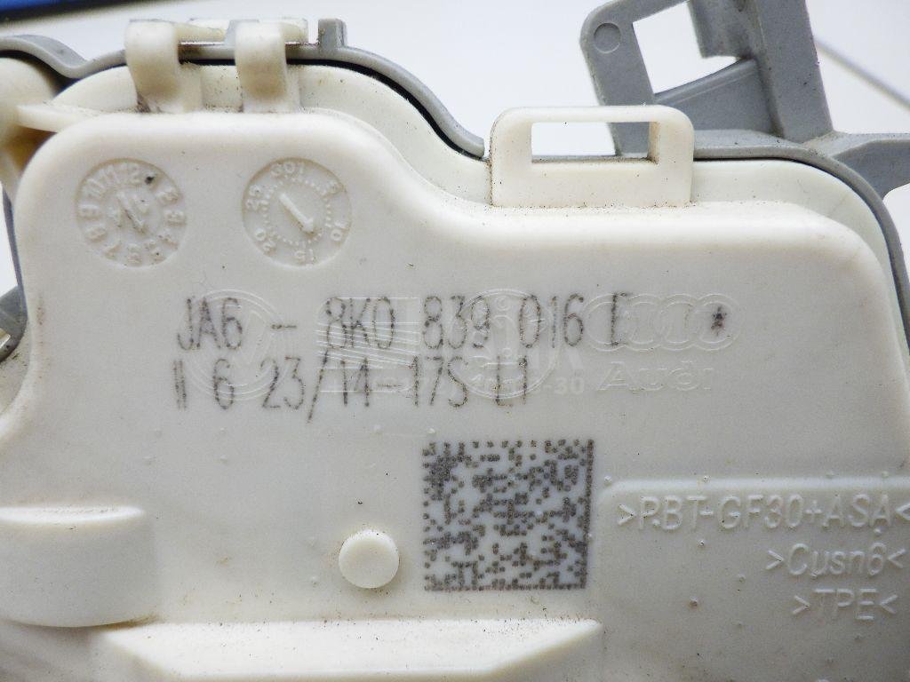 Замок двери задней правой