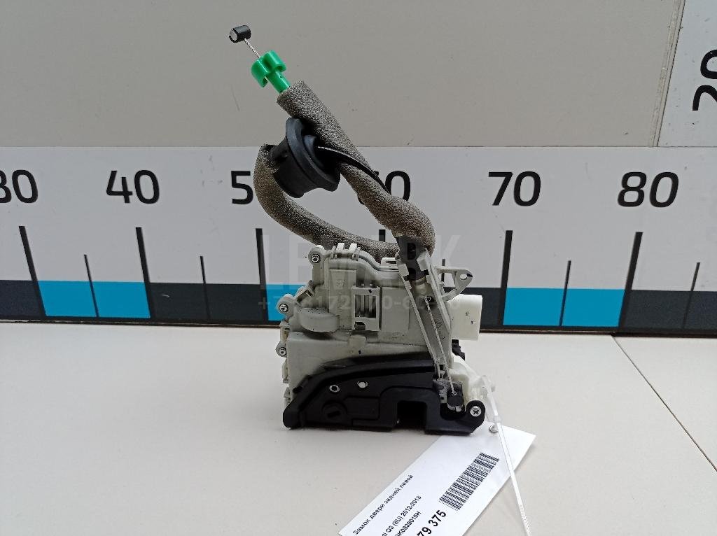 Замок двери задней левой