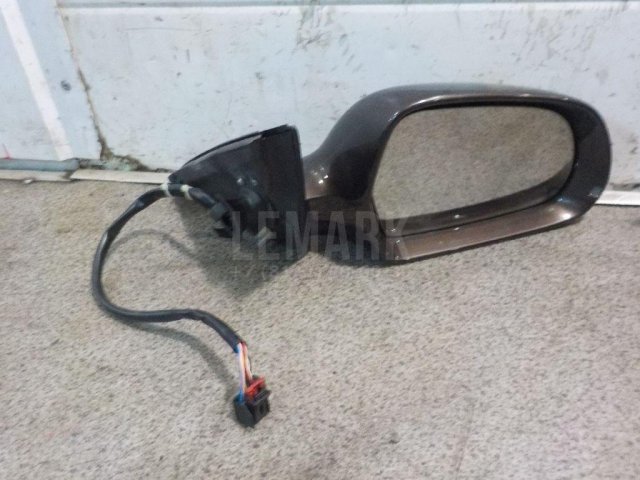 Зеркало правое электрическое