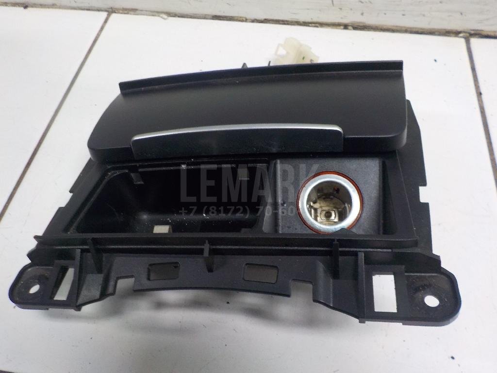 Пепельница передняя