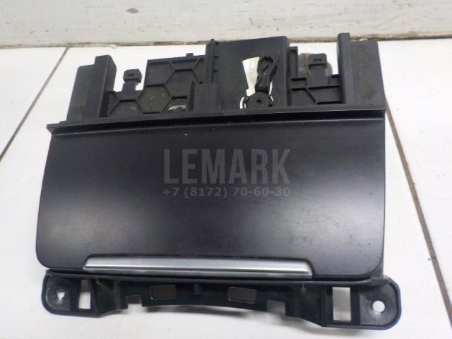 Пепельница передняя