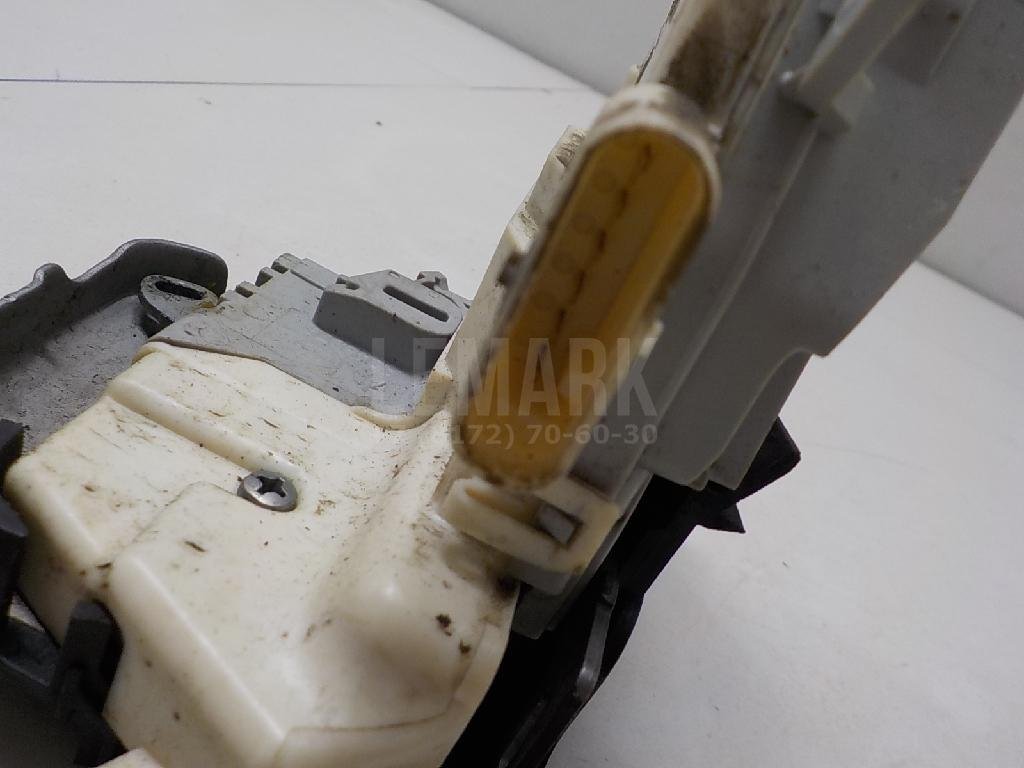 Замок двери задней правой