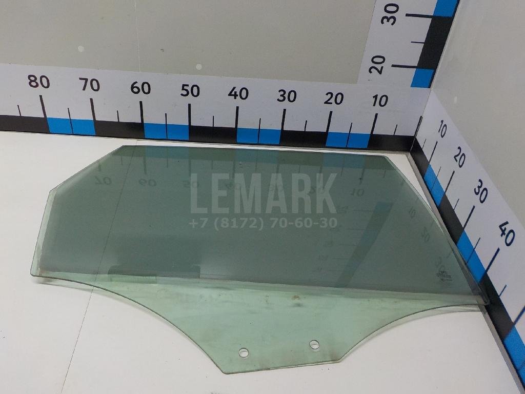Стекло двери задней правой
