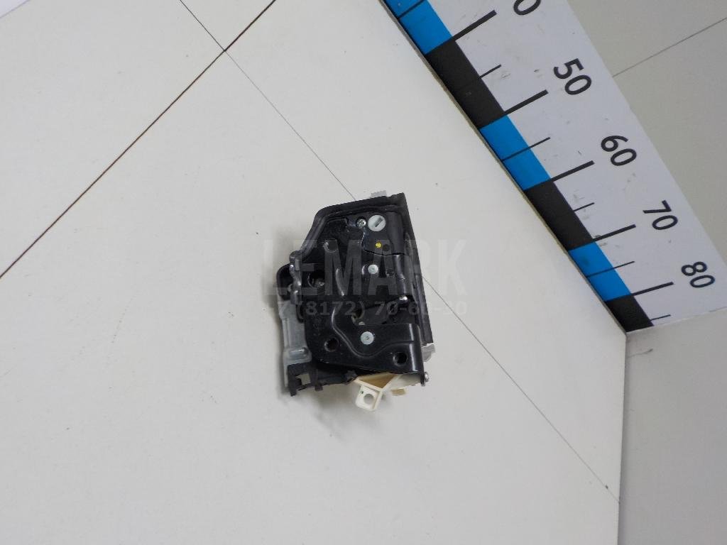 Замок двери задней левой