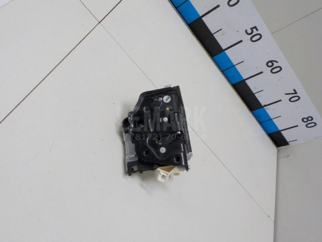 Замок двери задней левой