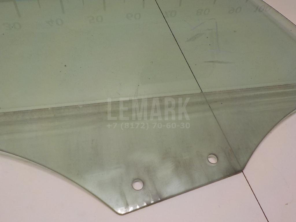 Стекло двери задней правой