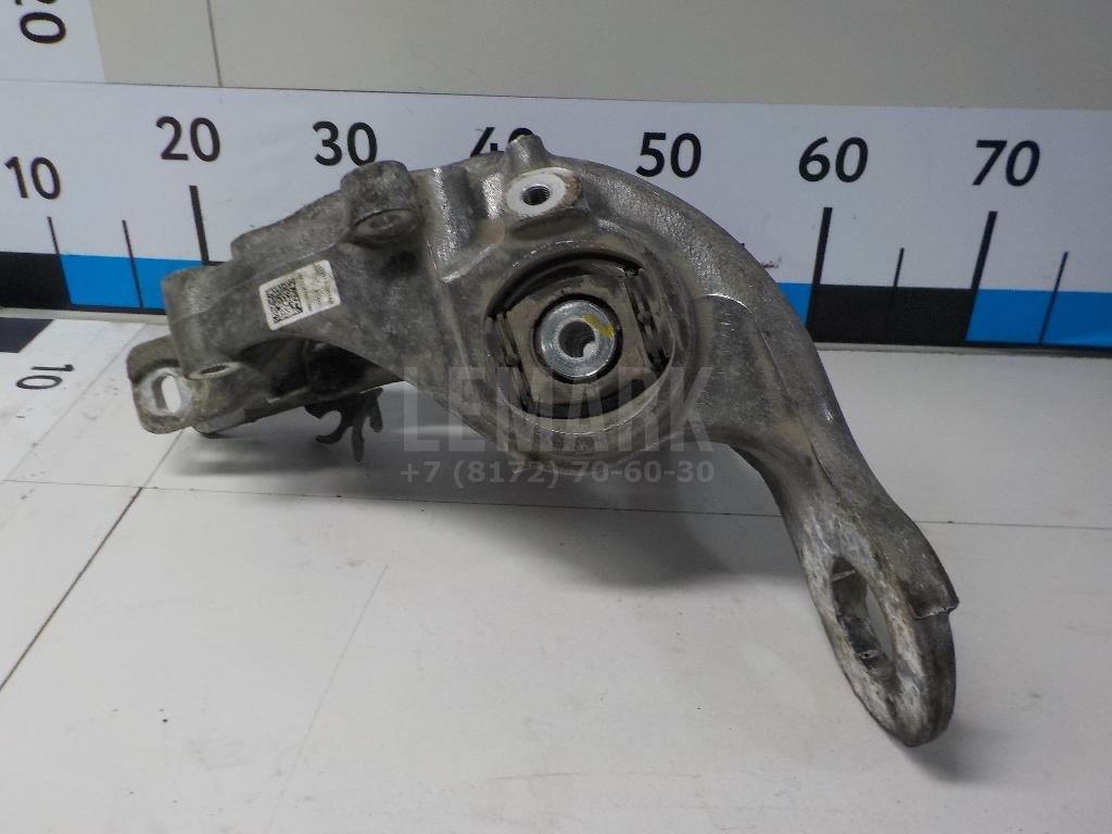 Кулак поворотный задний левый