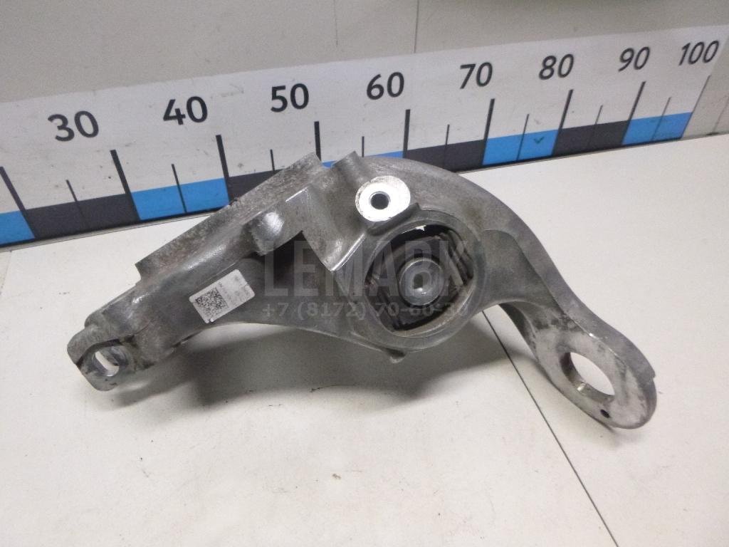 Кулак поворотный задний левый