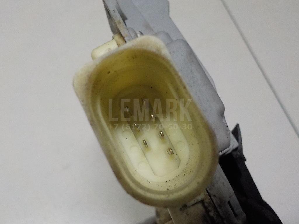 Замок двери передней правой