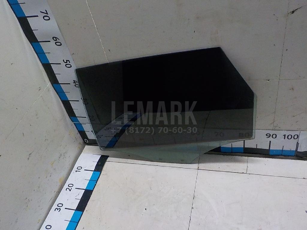 Стекло двери задней левой