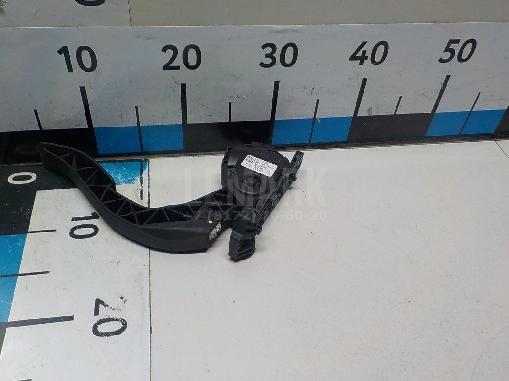 Педаль газа