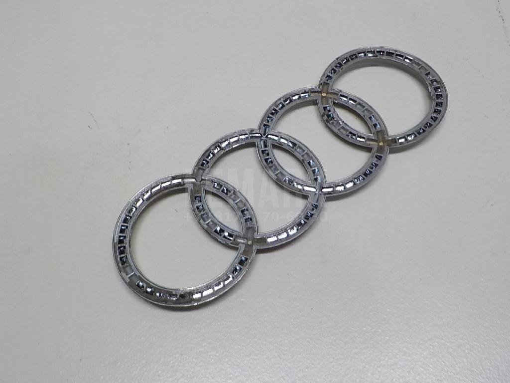 Эмблема на крышку багажника