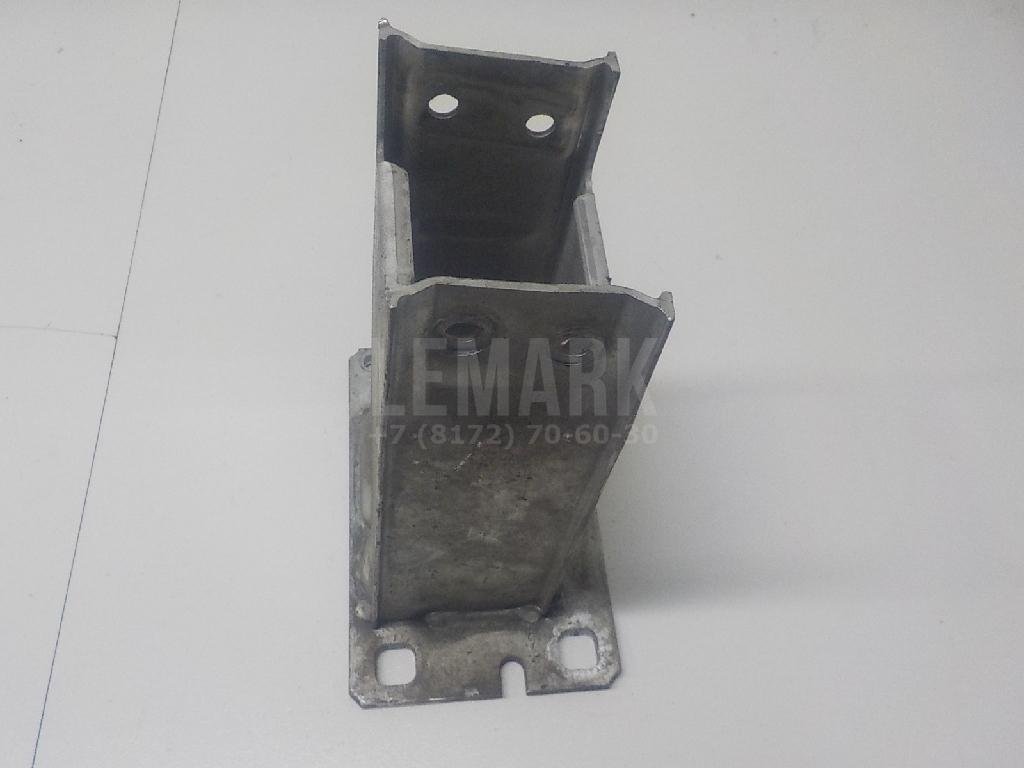 Кронштейн усилителя переднего бампера левый