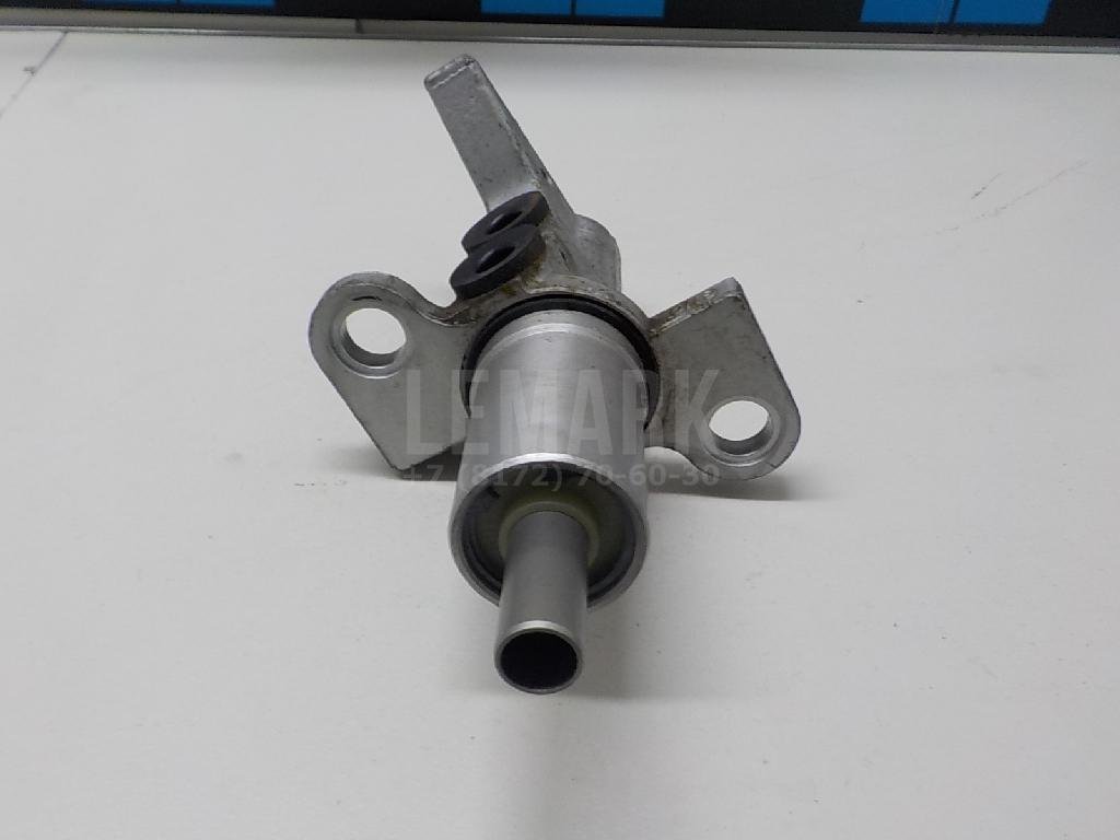 Цилиндр тормозной главный