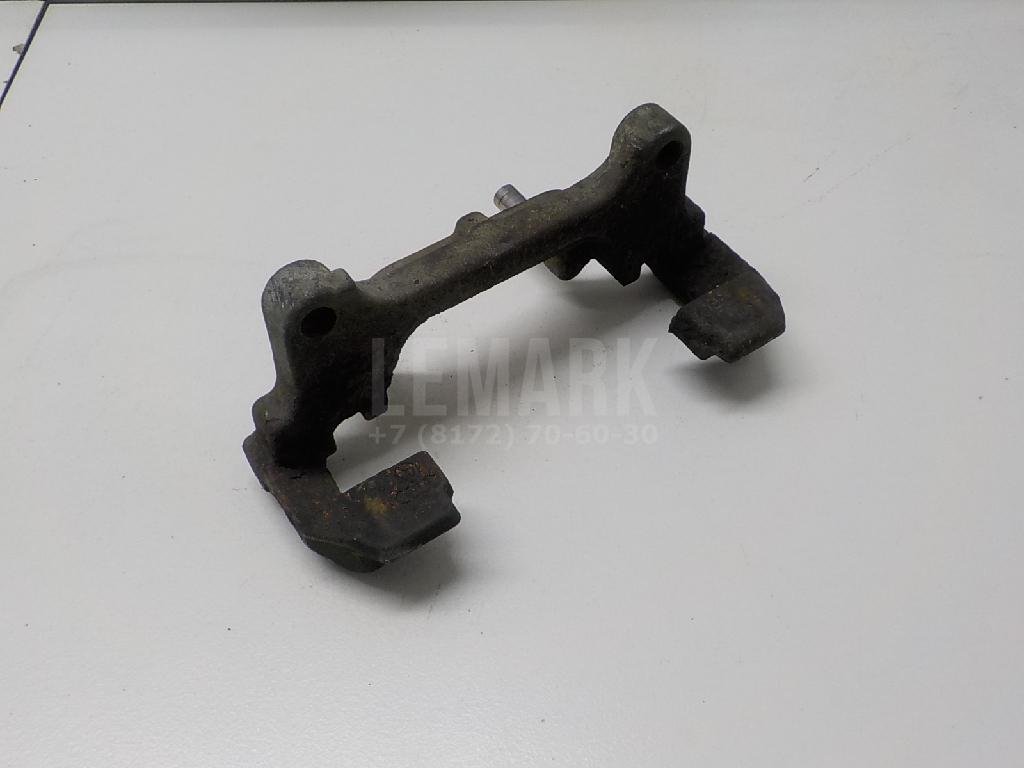 Скоба суппорта переднего