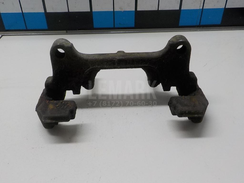 Скоба суппорта переднего