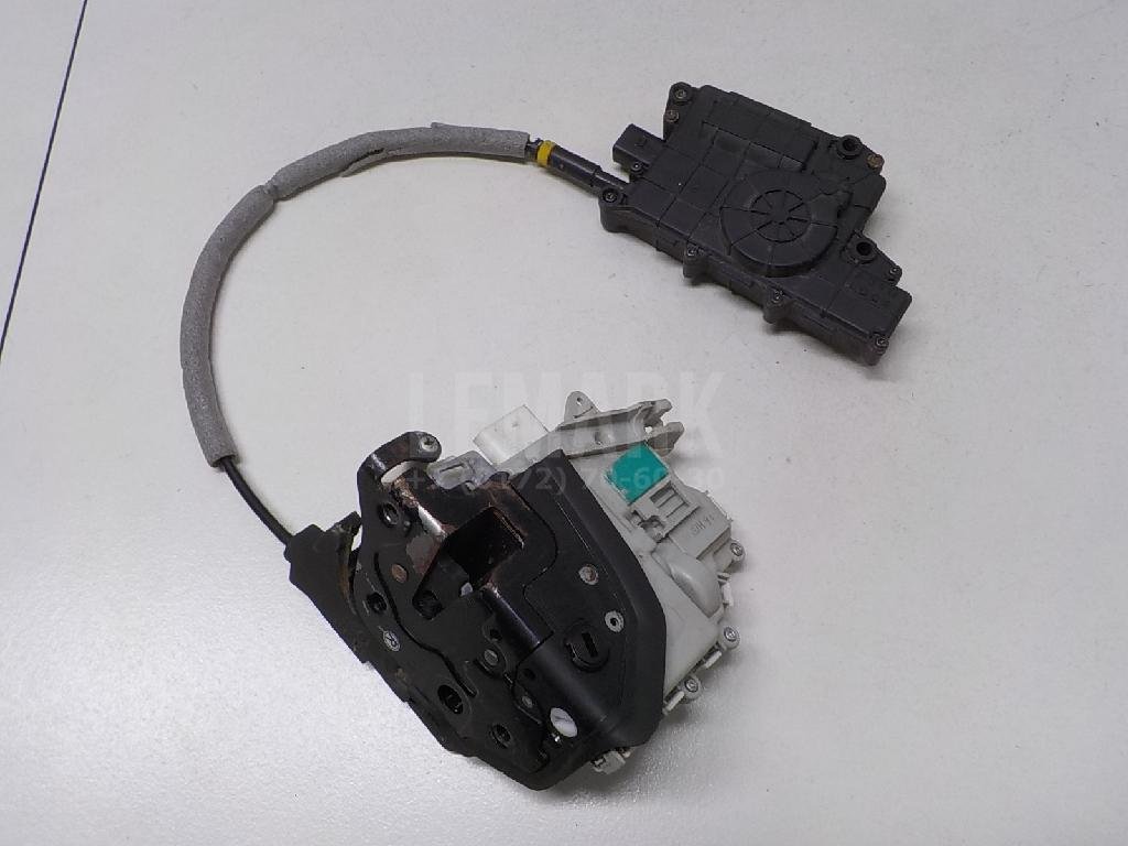 Замок двери передней правой