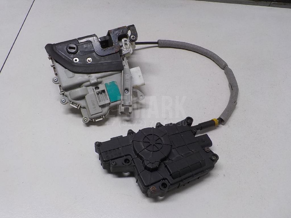 Замок двери передней правой