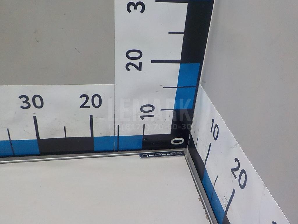 Эмблема на крышку багажника